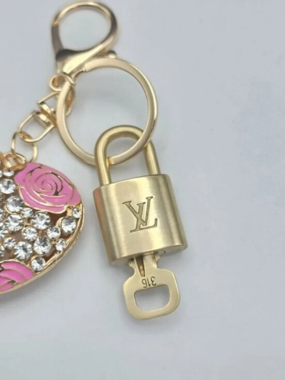 Authentic LV Louis Vuitton Gold Lock & Key 🔑 Unbranded Heart Keychain Charm